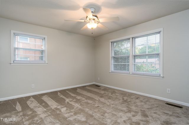 1817 Sundale Road, Johnson City, TN 37604