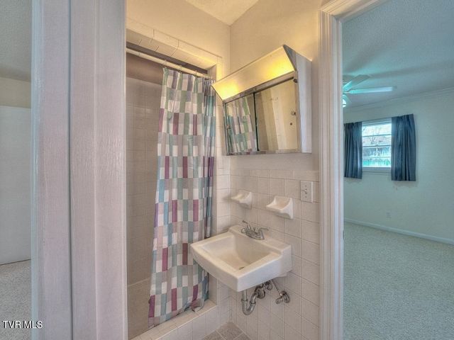 1817 Sundale Road, Johnson City, TN 37604