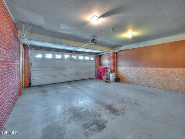 1817 Sundale Road, Johnson City, TN 37604