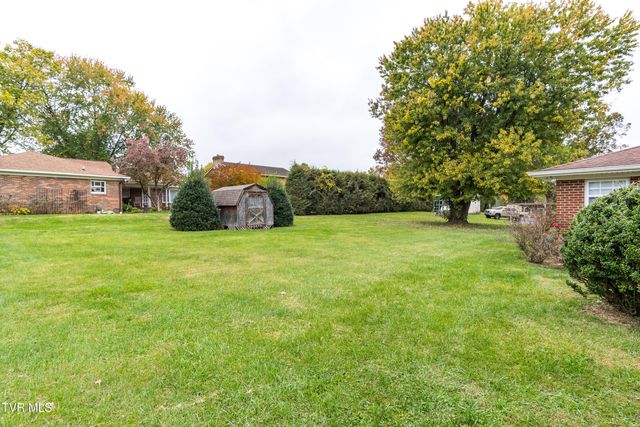 1817 Sundale Road, Johnson City, TN 37604