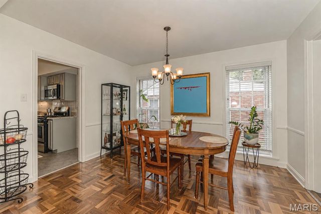 712 Francis Place, Clayton, MO 63105