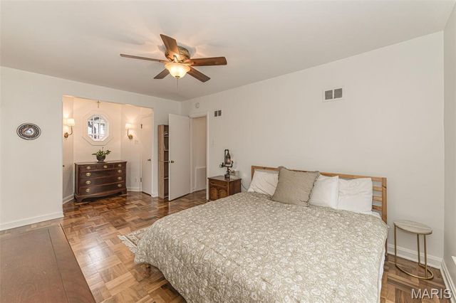 712 Francis Place, Clayton, MO 63105