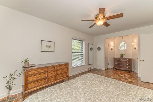 712 Francis Place, Clayton, MO 63105