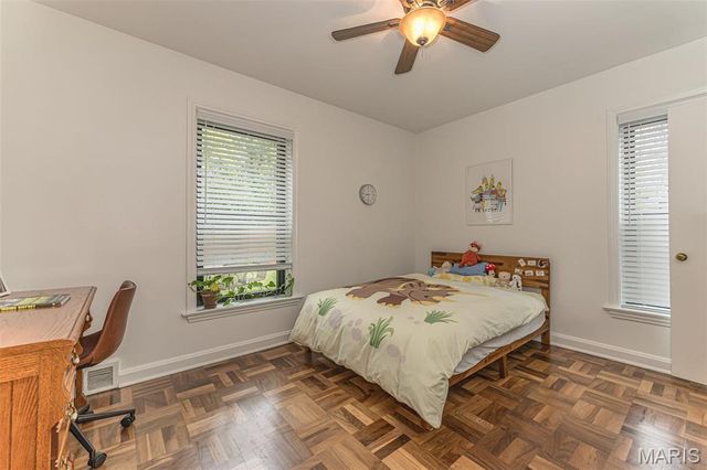 712 Francis Place, Clayton, MO 63105