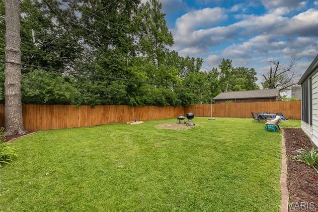712 Francis Place, Clayton, MO 63105