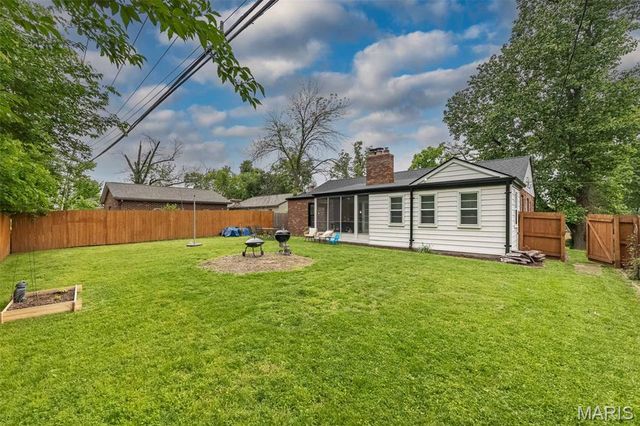 712 Francis Place, Clayton, MO 63105