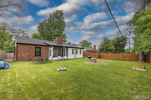 712 Francis Place, Clayton, MO 63105