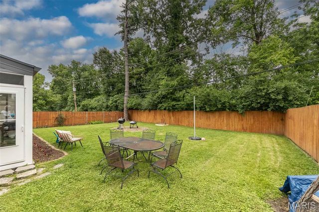 712 Francis Place, Clayton, MO 63105