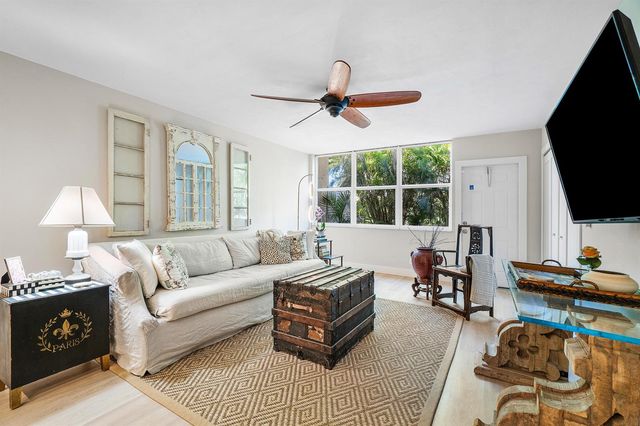2805 SW 22nd Avenue Unit 104, Delray Beach, FL 33445