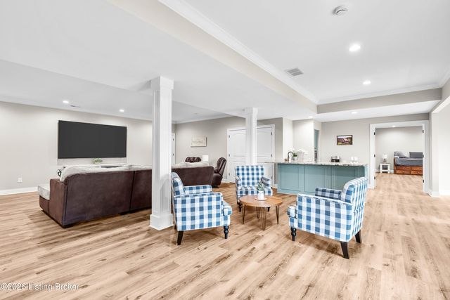 9201 Hassy Way, Louisville, KY 40299