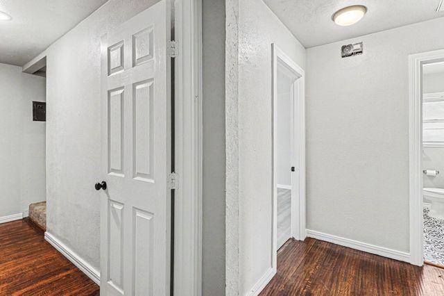 1108 E Robert Street, Fort Worth, TX 76104