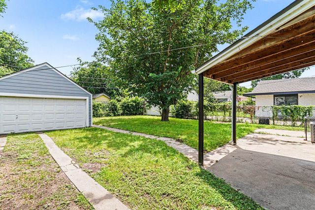 1108 E Robert Street, Fort Worth, TX 76104
