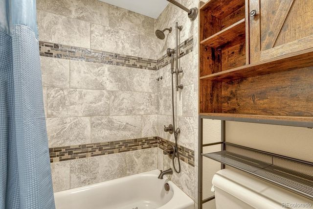 3960 Vondelpark Place, Colorado Springs, CO 80907