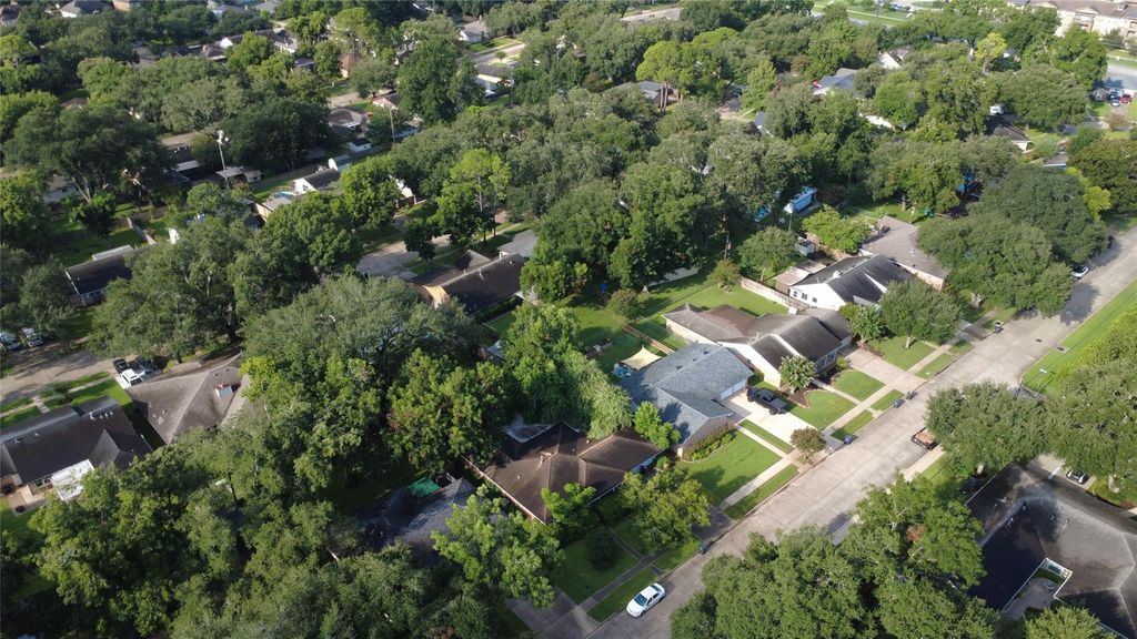 127 Azalea Street, Sugar Land, TX 77478