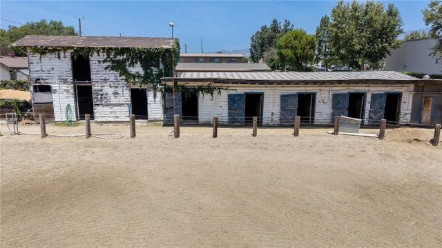 700 S Mariposa Street, Burbank, CA 91506