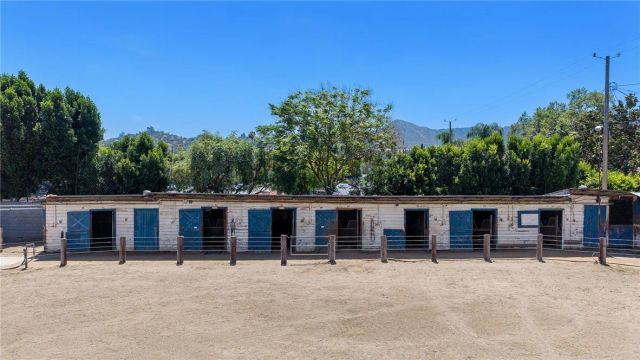 700 S Mariposa Street, Burbank, CA 91506