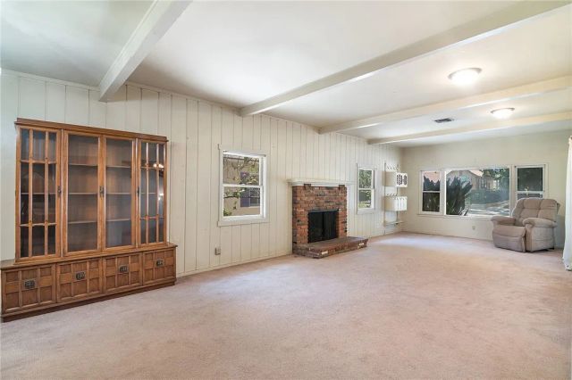 700 S Mariposa Street, Burbank, CA 91506
