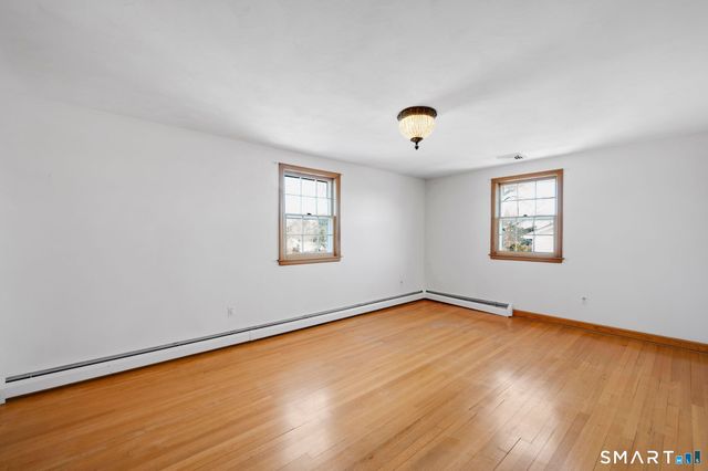 16 Ivory Road, Bloomfield, CT 06002