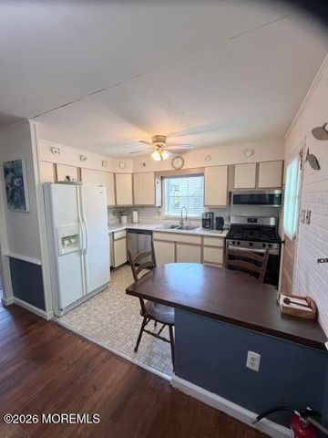 621 Essex Avenue, Spring Lake Heights, NJ 07762