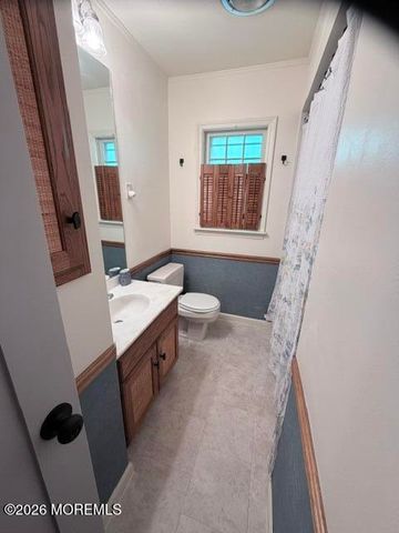 621 Essex Avenue, Spring Lake Heights, NJ 07762