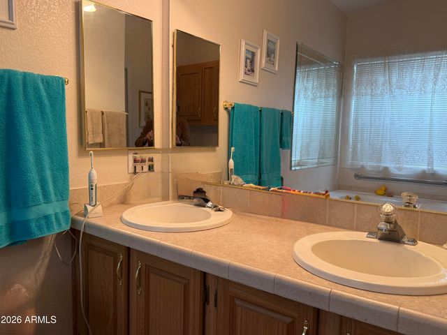 30579 S FORT APACHE Drive 122, Congress, AZ 85332