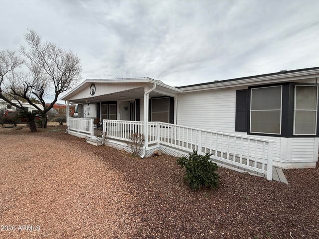 30579 S FORT APACHE Drive 122, Congress, AZ 85332
