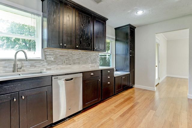 2015 Ebony Lane, Houston, TX 77018