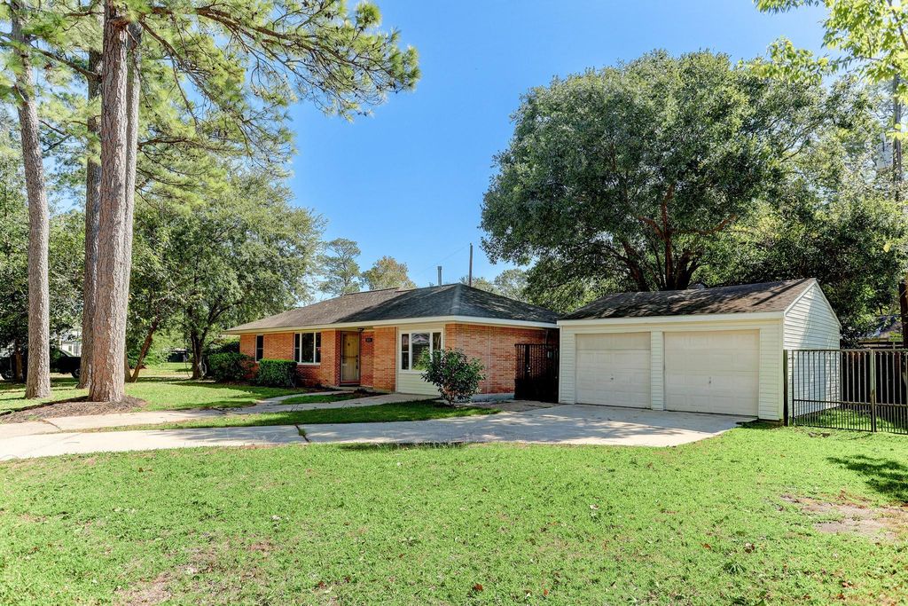 2015 Ebony Lane, Houston, TX 77018