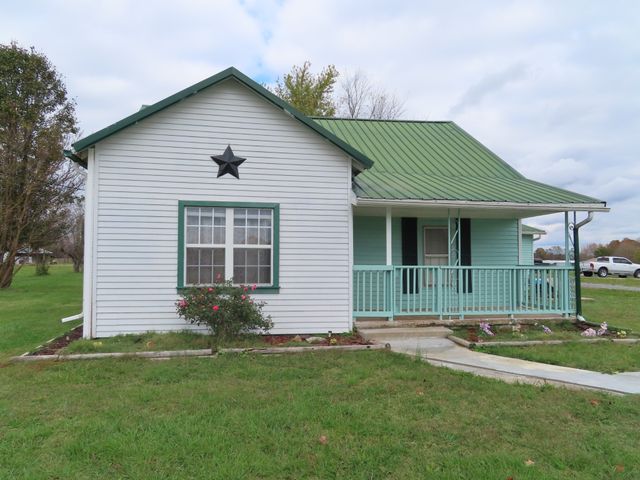 1263 Union Camp Rd, Lafayette, TN 37083