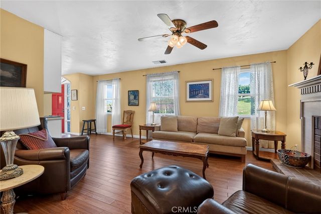 10079 W Lilac Road, Escondido, CA 92026