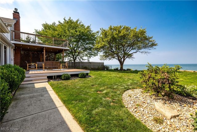 4247 E Lake Road, Sheffield Lake, OH 44054