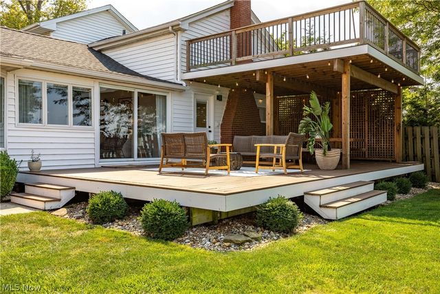 4247 E Lake Road, Sheffield Lake, OH 44054