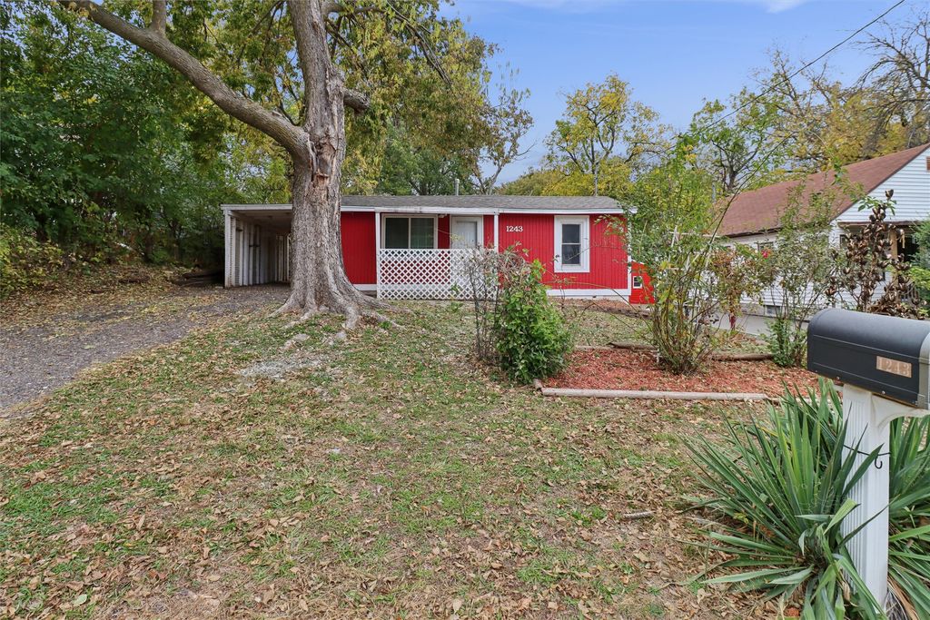 1243 Hackley Avenue, Des Moines, IA 50315