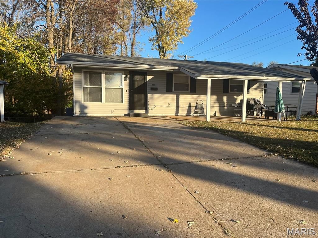 10500 Lilac Ave, Riverview, MO 63137