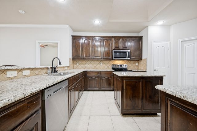 3225 Buckthorn Lane, Denton, TX 76226