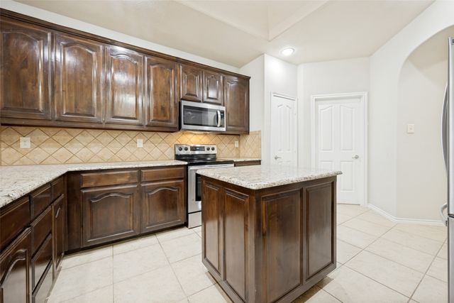 3225 Buckthorn Lane, Denton, TX 76226