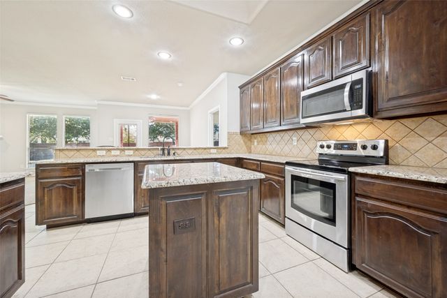 3225 Buckthorn Lane, Denton, TX 76226