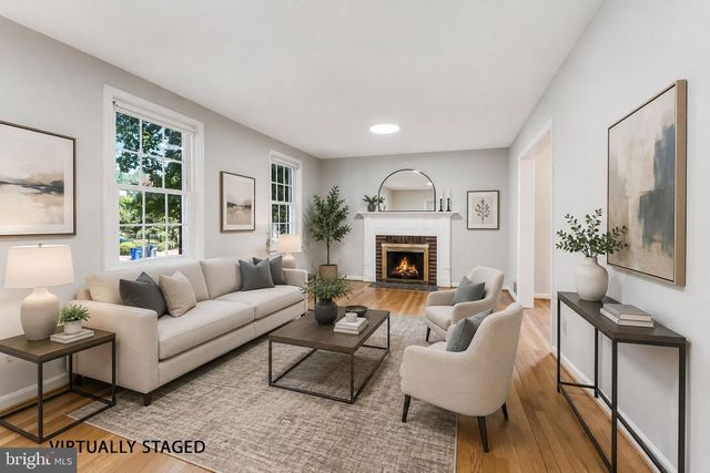 1005 N LEBANON ST N, Arlington, VA 22205