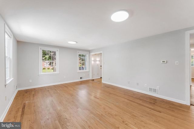 1005 N LEBANON ST N, Arlington, VA 22205