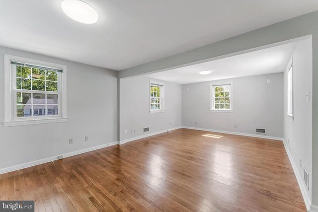 1005 N LEBANON ST N, Arlington, VA 22205
