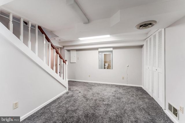 1005 N LEBANON ST N, Arlington, VA 22205