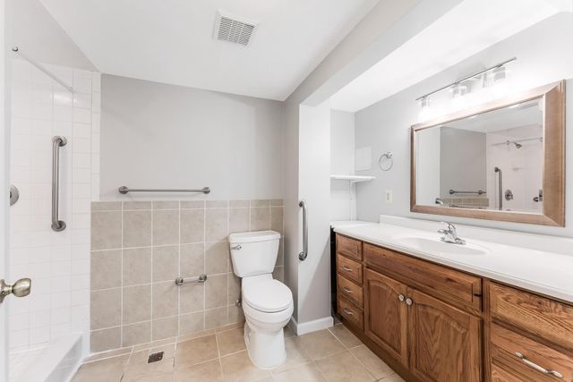 1005 N LEBANON ST N, Arlington, VA 22205