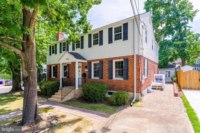 1005 N LEBANON ST N, Arlington, VA 22205