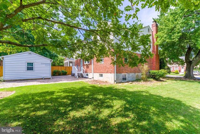 1005 N LEBANON ST N, Arlington, VA 22205