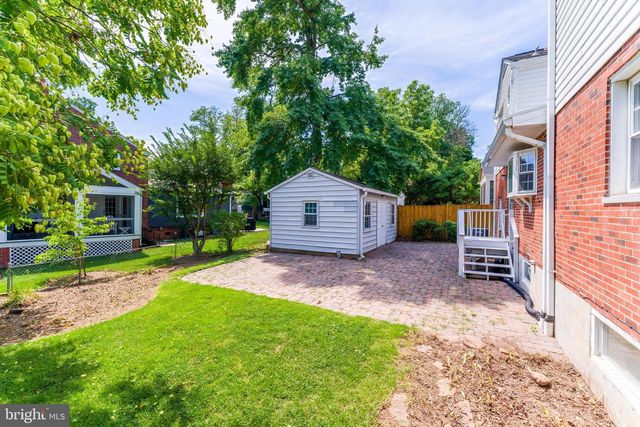 1005 N LEBANON ST N, Arlington, VA 22205