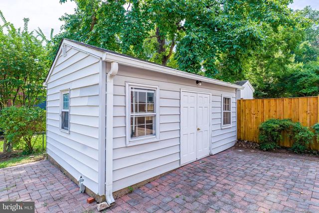 1005 N LEBANON ST N, Arlington, VA 22205