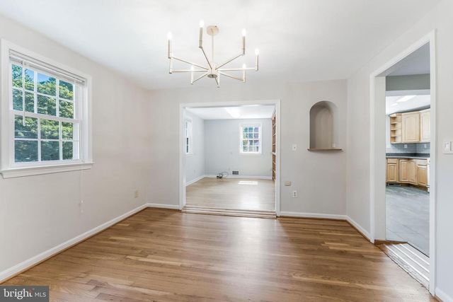1005 N LEBANON ST N, Arlington, VA 22205