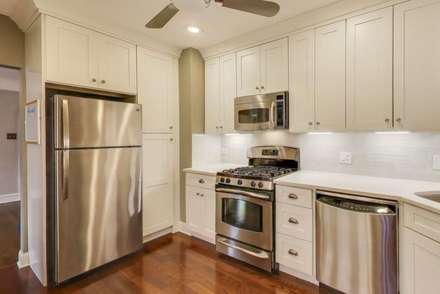 3836 N Richmond Street 1N, Chicago, IL 60618