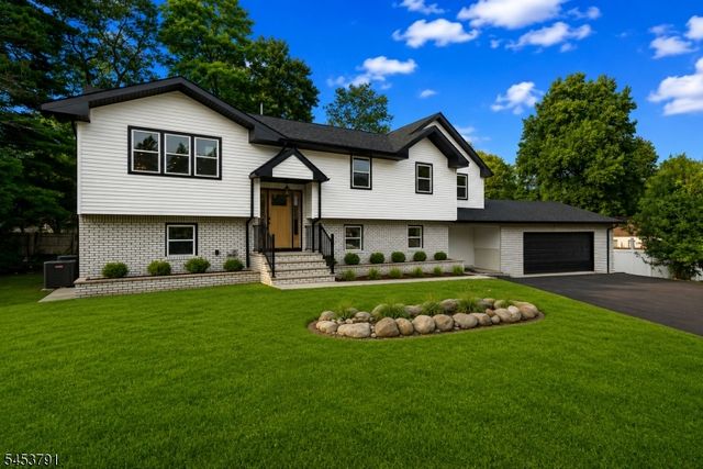 11 Mark Ter, West Milford Twp., NJ 07435