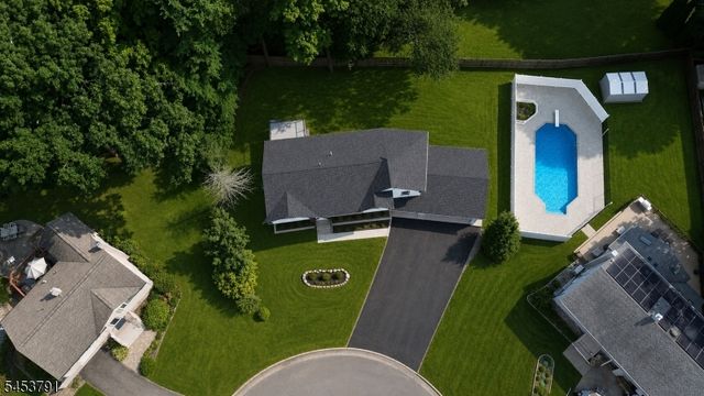 11 Mark Ter, West Milford Twp., NJ 07435